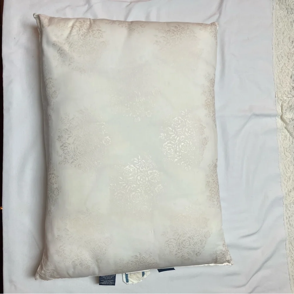 2 Ralph Lauren Polyester Fill Bed Pillow Cotton Cover White USA Made 20 X 28